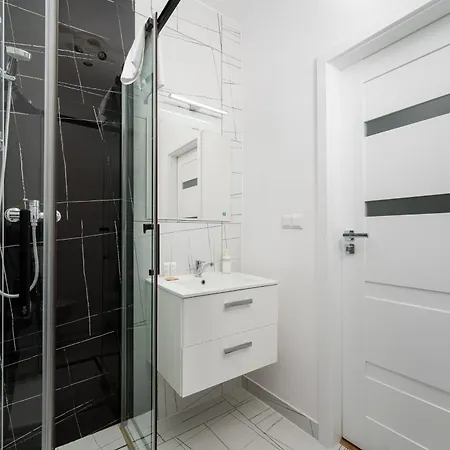 דירה Embassy District By Bookinghost ורשה