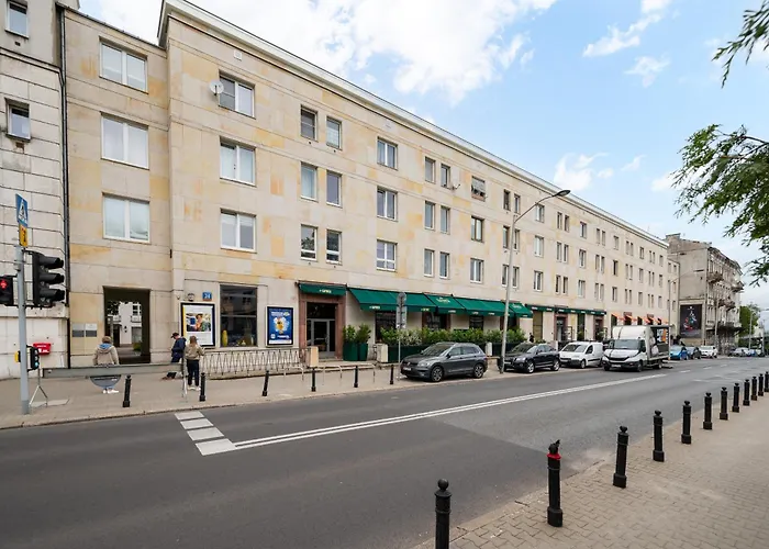 Apartment Embassy District By Bookinghost *