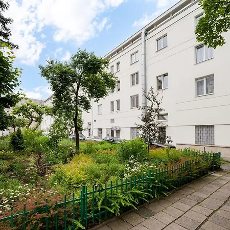 Embassy District By Bookinghost Apartman